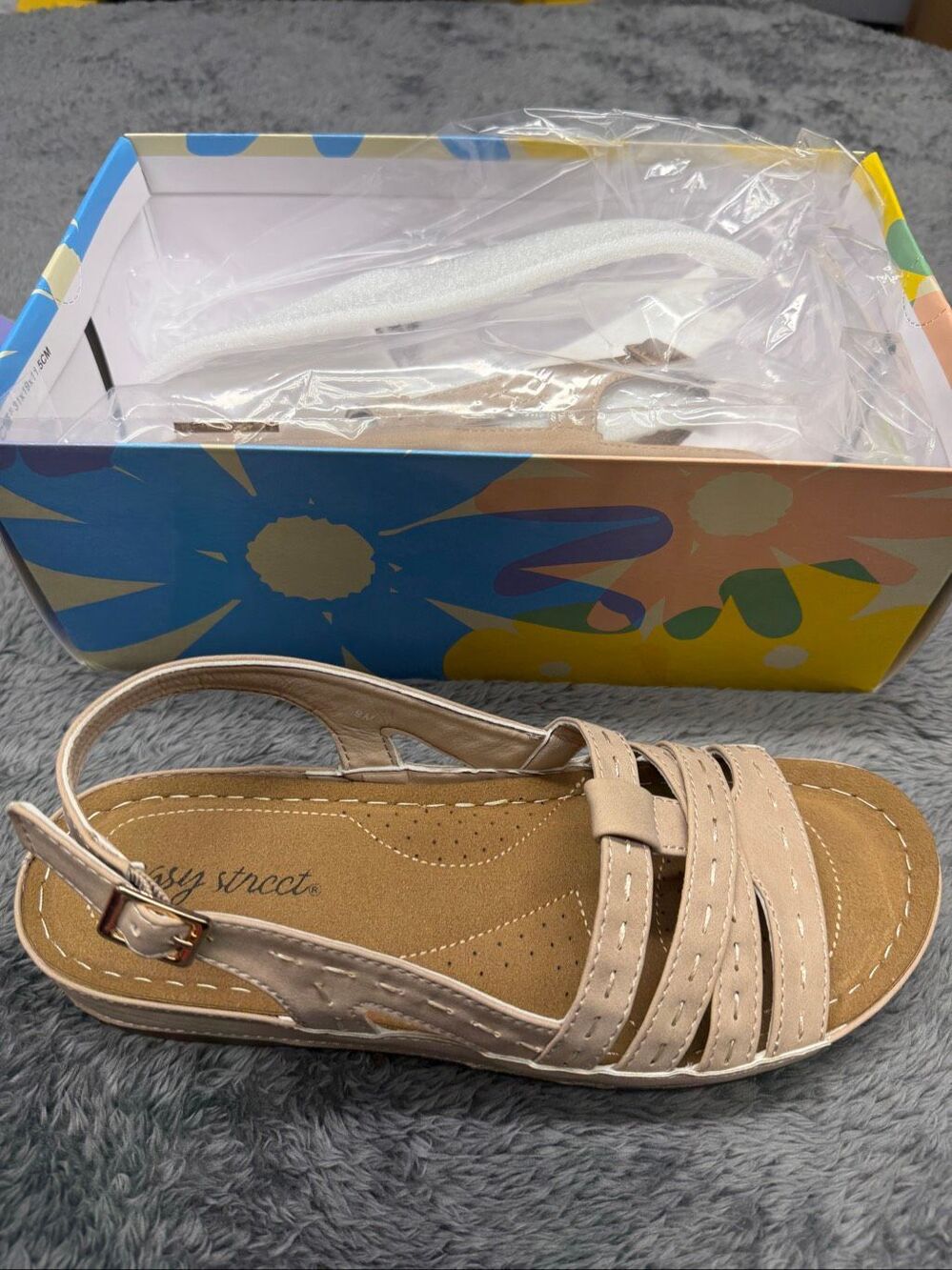 Easy Street Kehlani Sandals Size 9! Brand new in box!